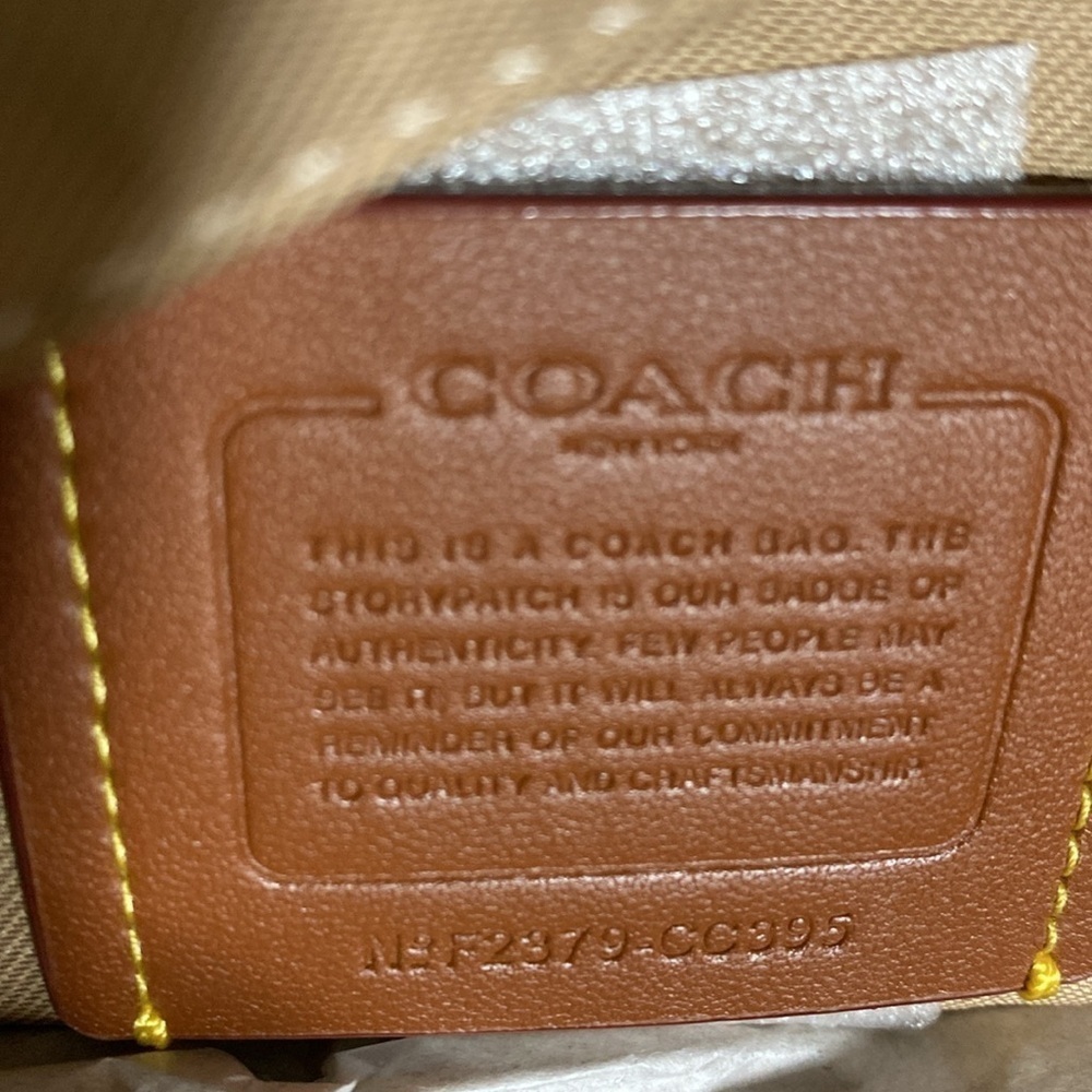 $325 NEW! COACH Luxe Pebbled Leather Medium Taylor Tote in Chalk - Picture 11 of 11